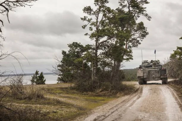 Россия стягивает военную технику к границе с Финляндией