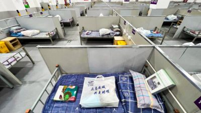 Правила тестирования на COVID и фанкан вызывают недовольство у жителей Шанхая