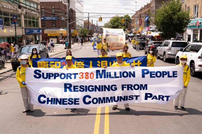 Массовое движение «Туйдан» освобождает китайцев от коммунистического рабства