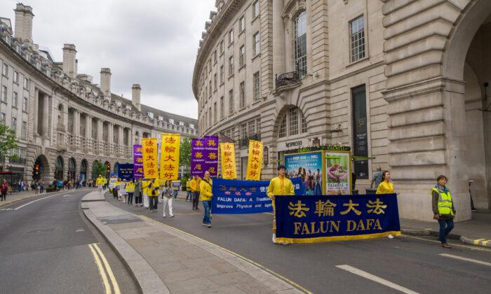В Лондоне прошёл парад в честь Всемирного дня Фалунь Дафа