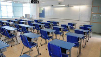 Школы США сталкиваются с массовым увольнением учителей