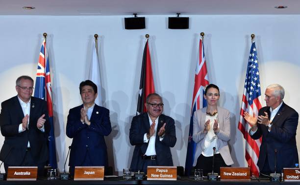 Премьер-министры пяти стран на саммите Азиатско-Тихоокеанского экономического сотрудничества (АТЭС). Фото: SAEED KHAN/AFP via Getty Images | Epoch Times Media