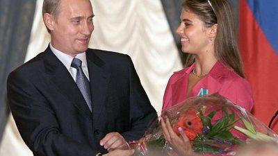 Великобритания ввела санкции против Алины Кабаевой и бывшей жены Путина Людмилы Очеретной