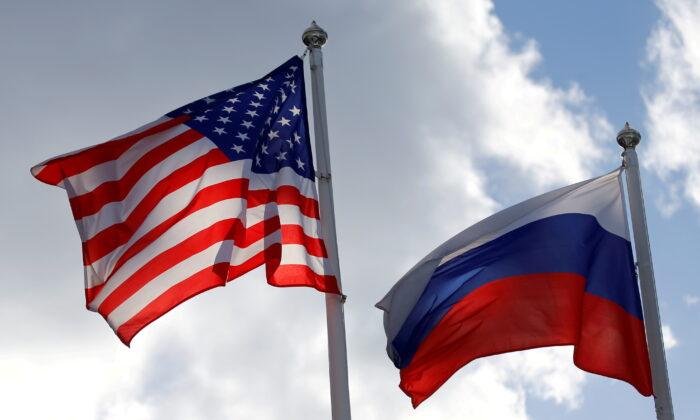 Цена антироссийских санкций для граждан США (AntonVaganov/Reuters)
 | Epoch Times Media