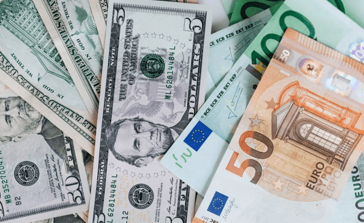 Курс евро упал из-за войны в Украине