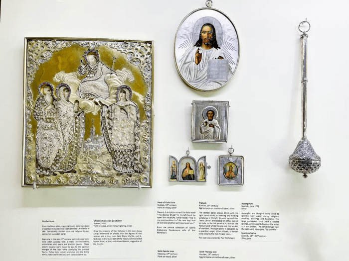 Эти русские иконы являются частью коллекции Флоренс Слоан, которая насчитывает 5 тыс. предметов и охватывает 5 тыс. лет истории искусства из 30 стран мира. (Lynn Topel)